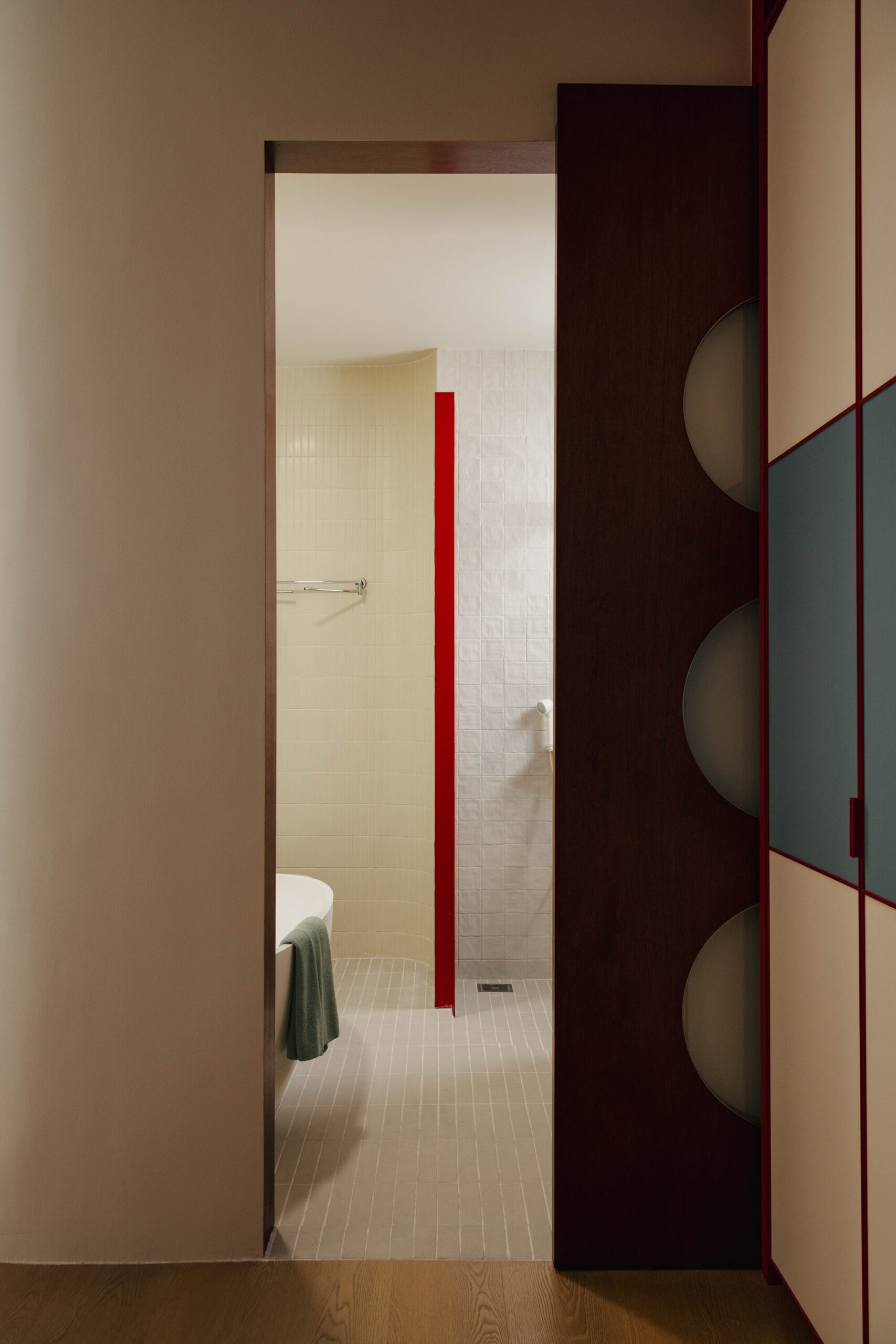 16 Crimson Unfold Apartment