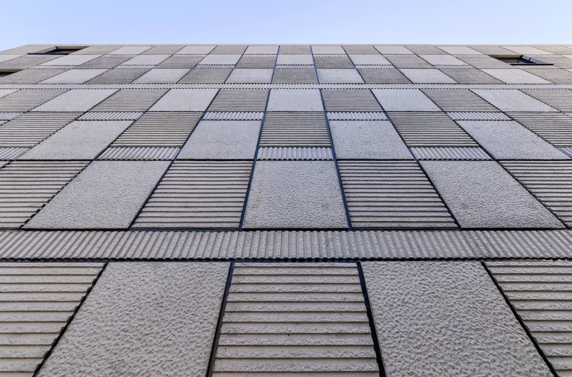 LATTICE in Fukuoka Multi-tenant Building