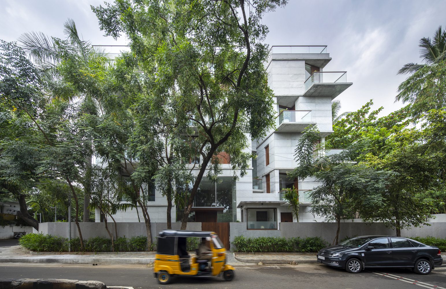 Boat Club Apartments