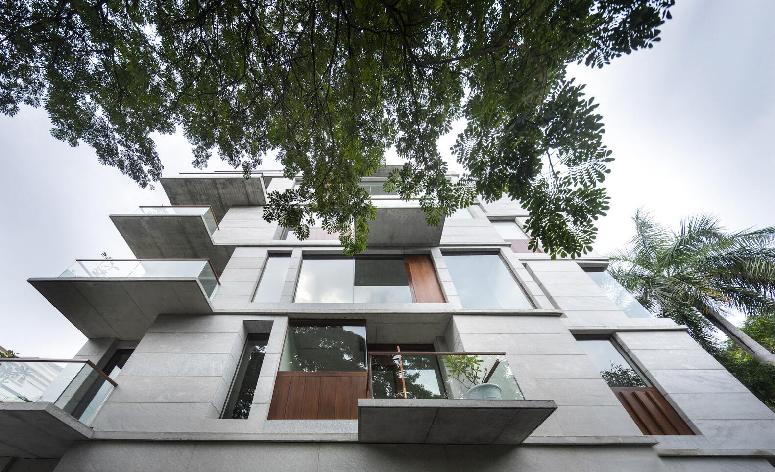 Boat Club Apartments