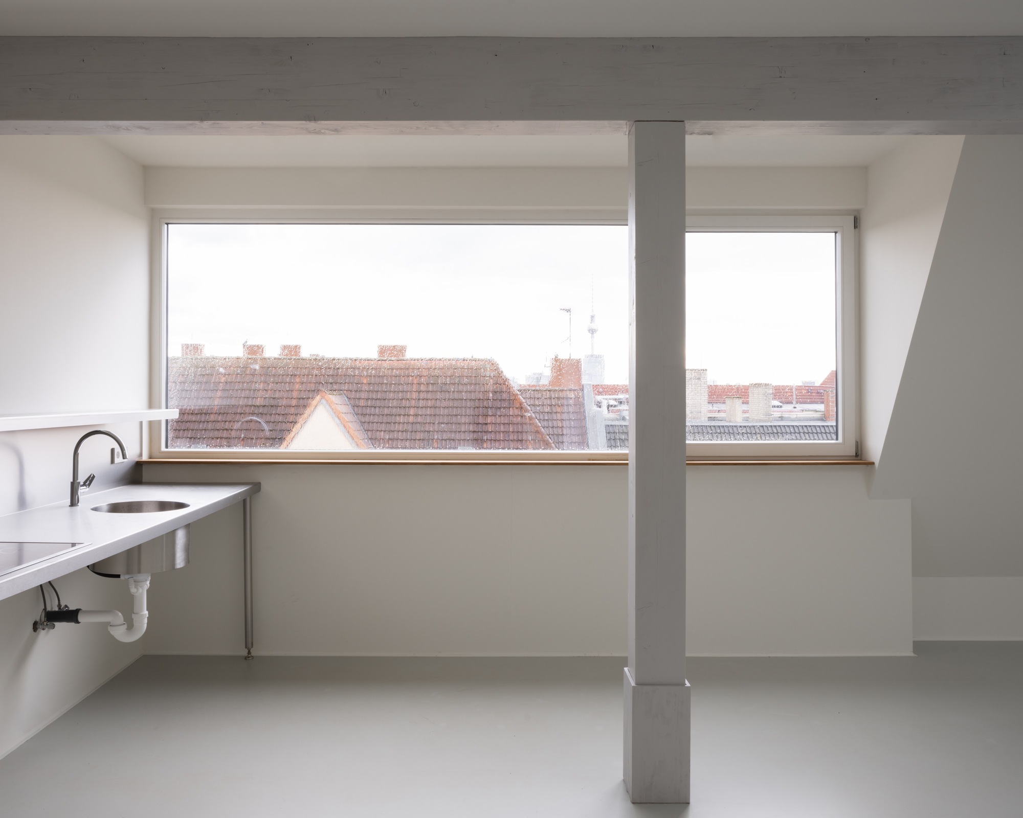 Berlin Backyard Tower 6x9