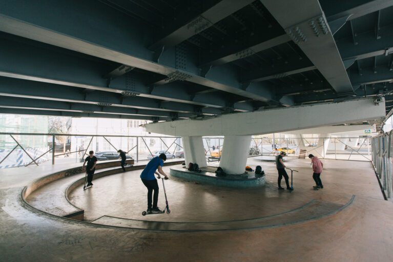 A Skate-spot near the Krymsky overpass | Snohetta + Strelka KB + Strelka Architects