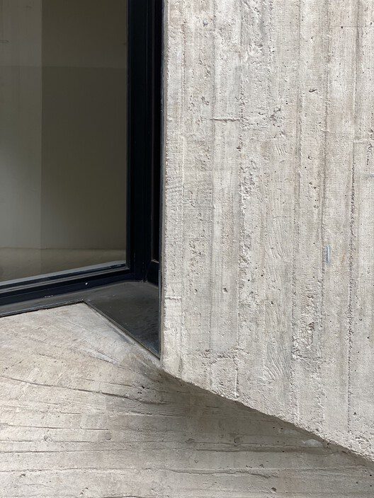 dl1310 young and ayata plus micha architecture 3 (1)