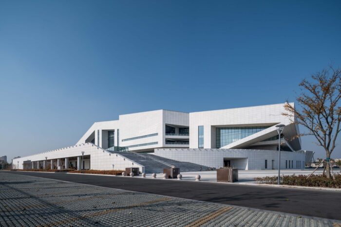 South side of the Gymnasium. Image © Qingshan Wu5