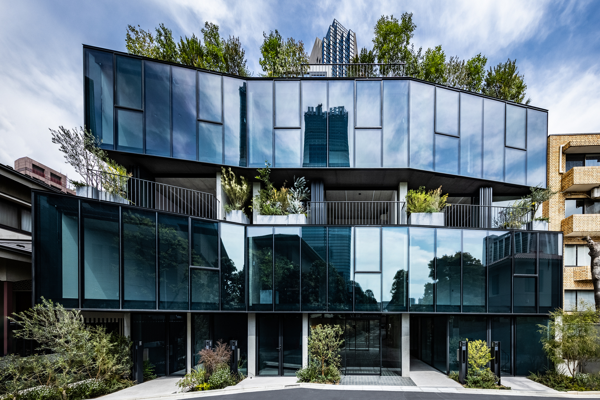 AUBE Toranomon Residential Building