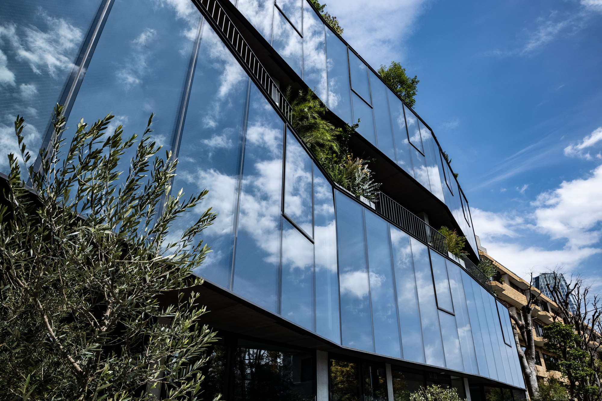 AUBE Toranomon Residential Building