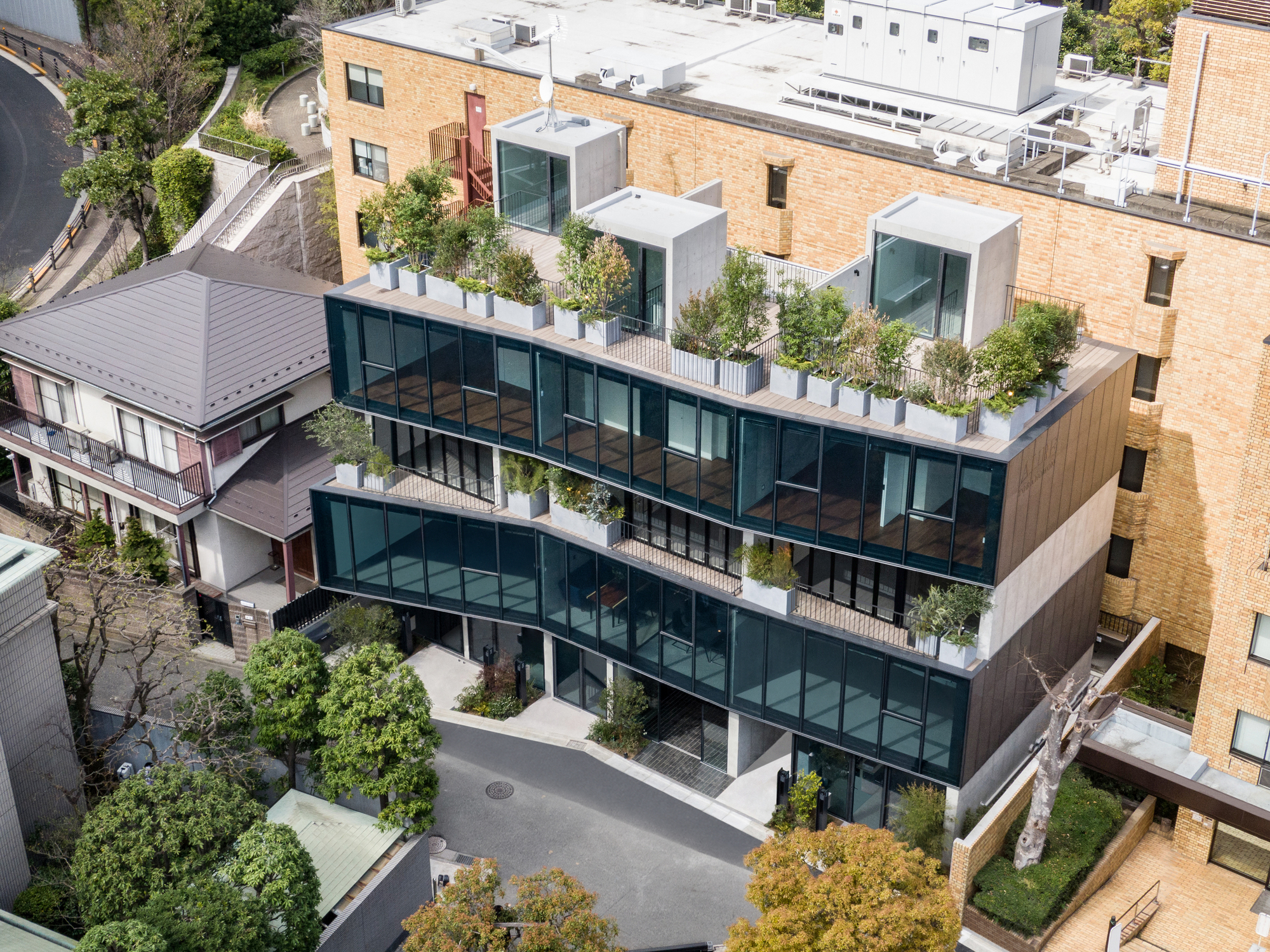 AUBE Toranomon Residential Building