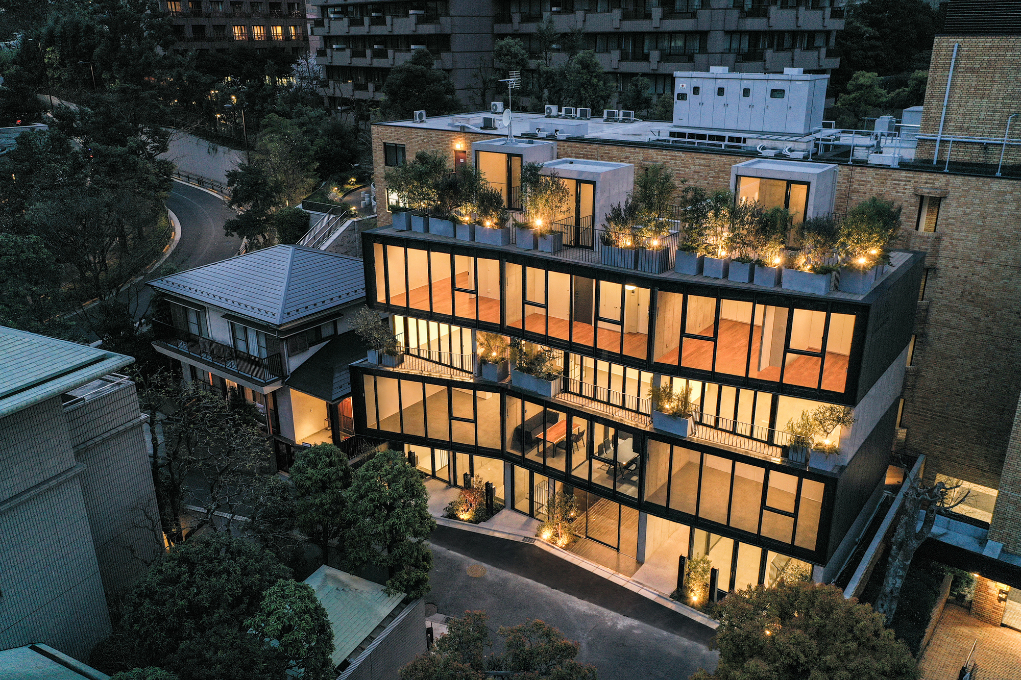 AUBE Toranomon Residential Building