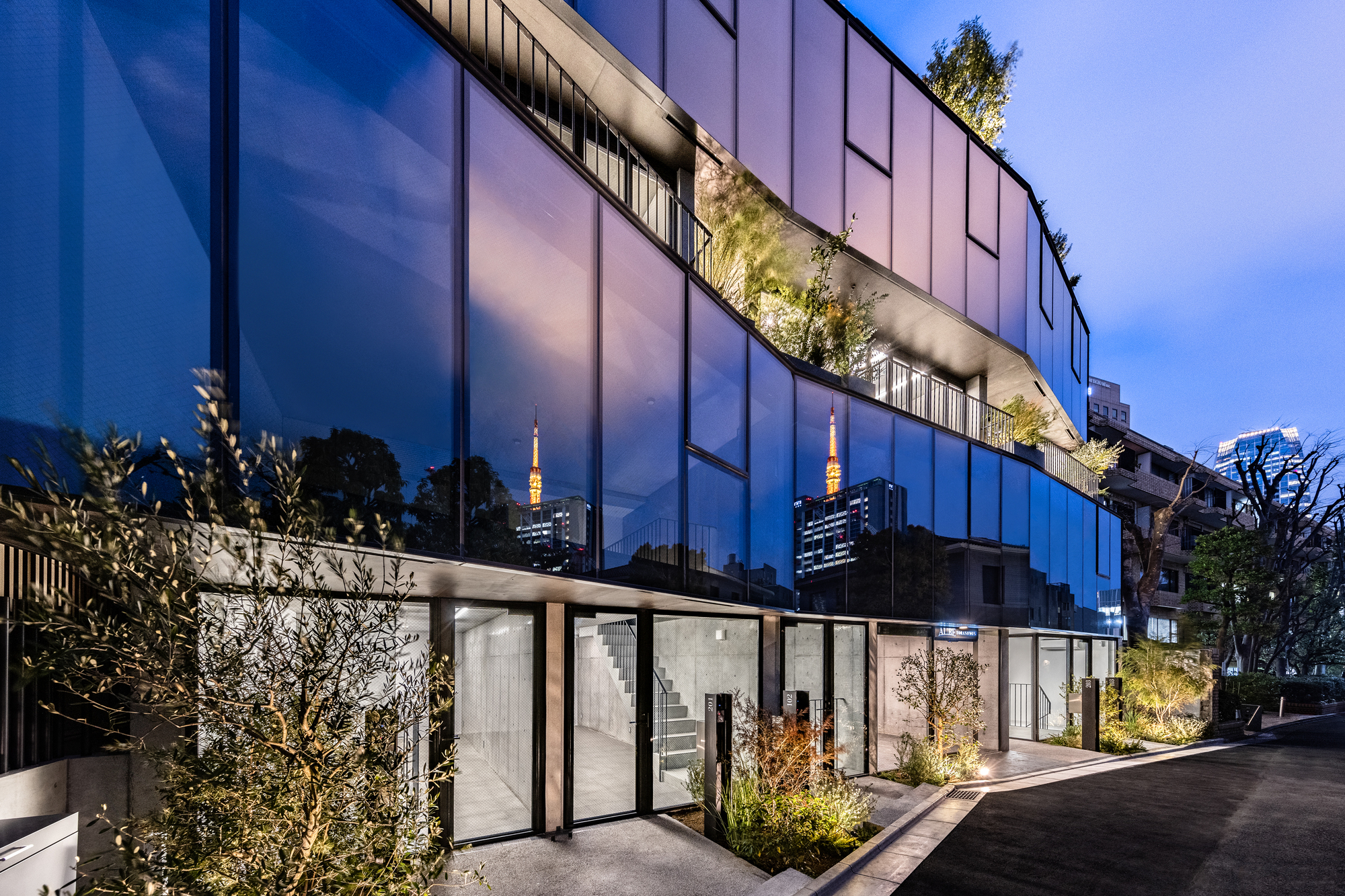 AUBE Toranomon Residential Building