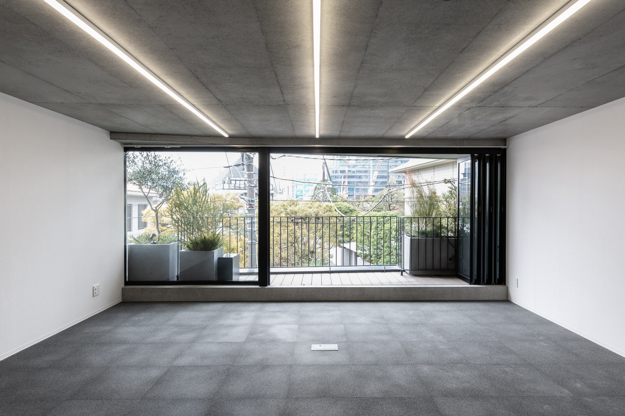 AUBE Toranomon Residential Building