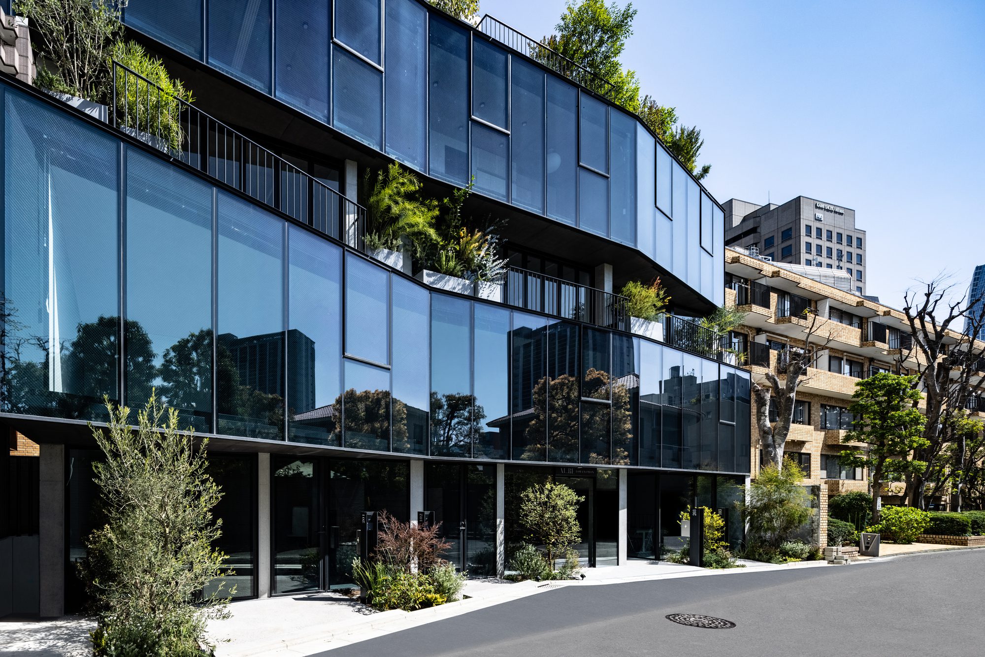 AUBE Toranomon Residential Building