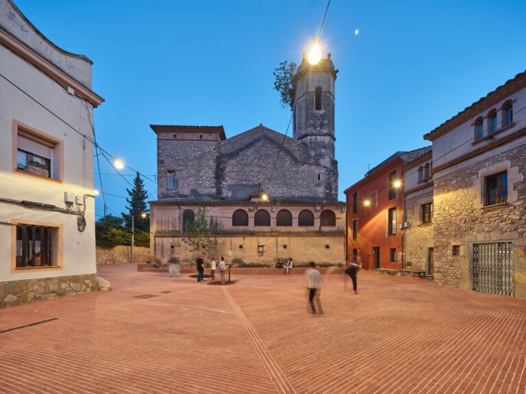 Riells Square | Comas-Pont arquitectes