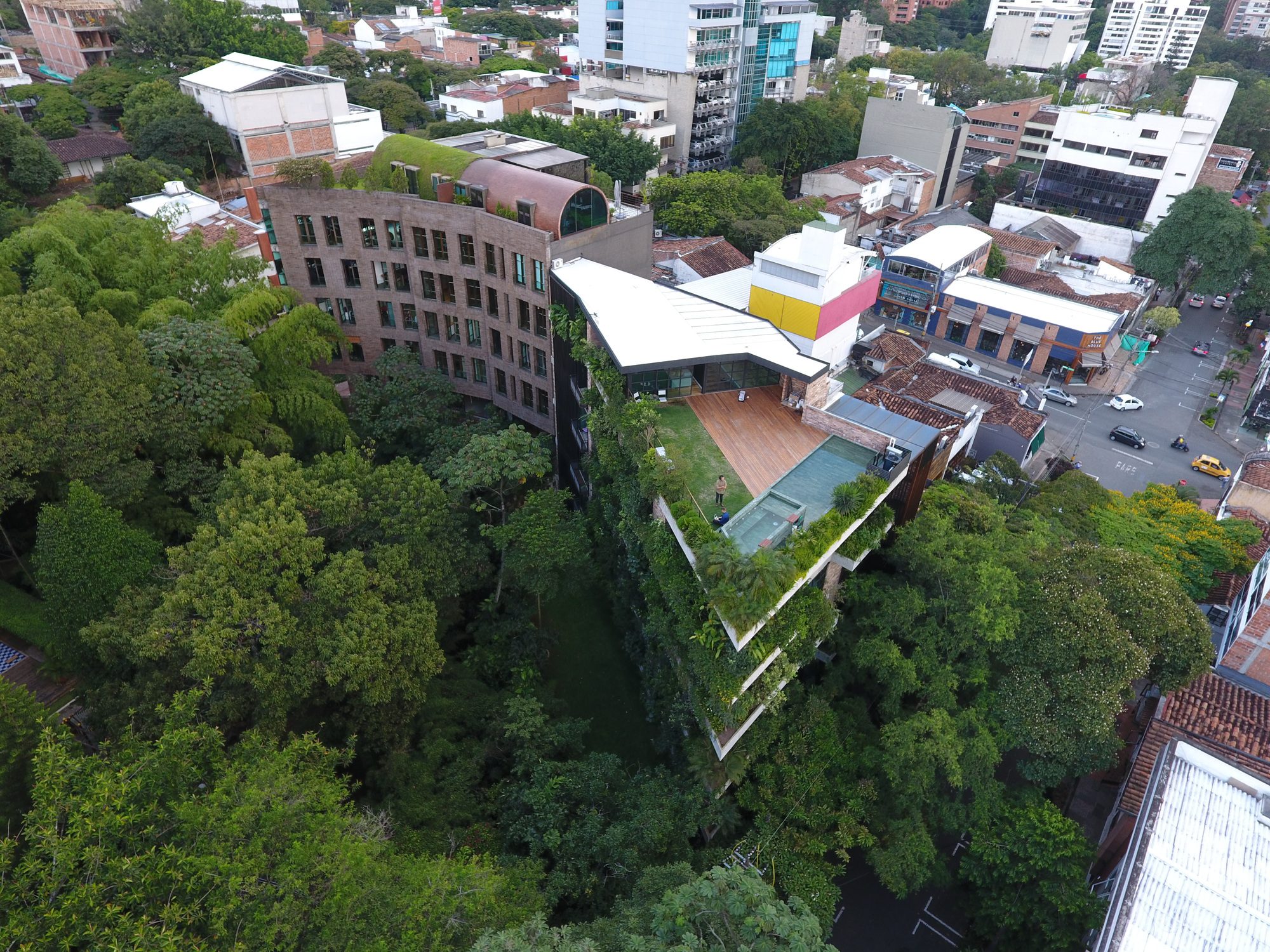 Matorral Building