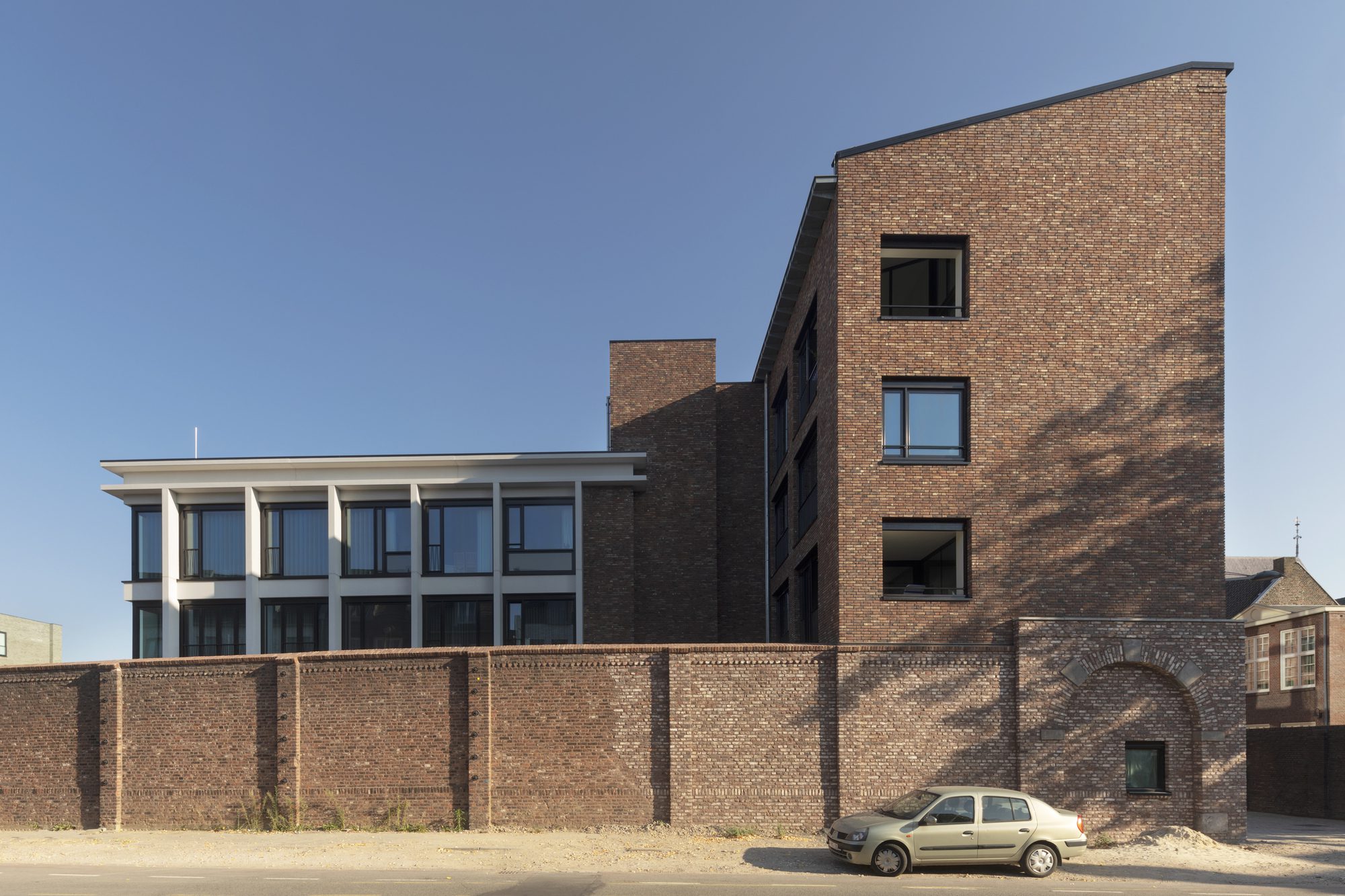 Collective Housing Les Mouleurs