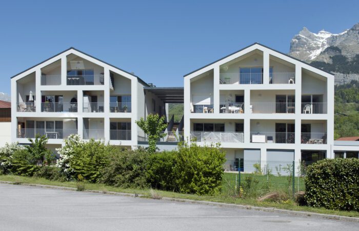 Passy 25 Collective Housing Unit and Commercial Spaces | Maisonnet Locatelli Architectes + Chaveneau Ohashi Architecte