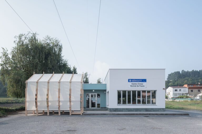 Alpendre Installation | CESUGA School of Architecture + Erazo Pugliese