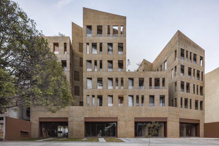 González Luna Building | Estudio Macías Peredo