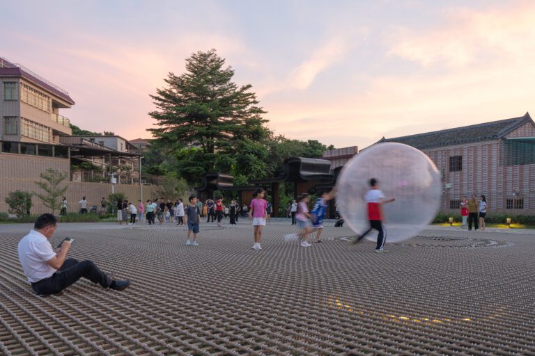 Soft Square in Changshou Village | ZXD Architects