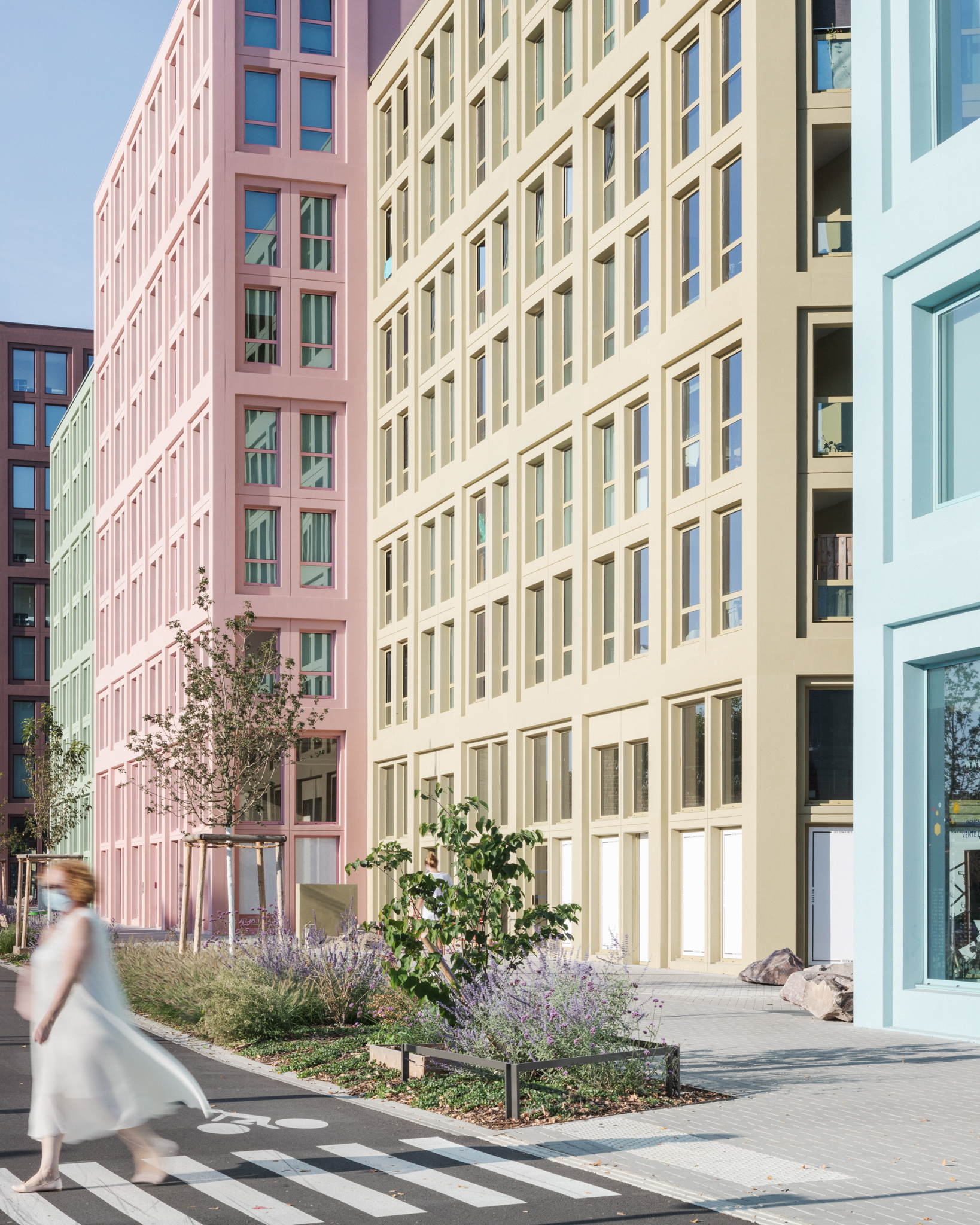NOLISTRA Housing