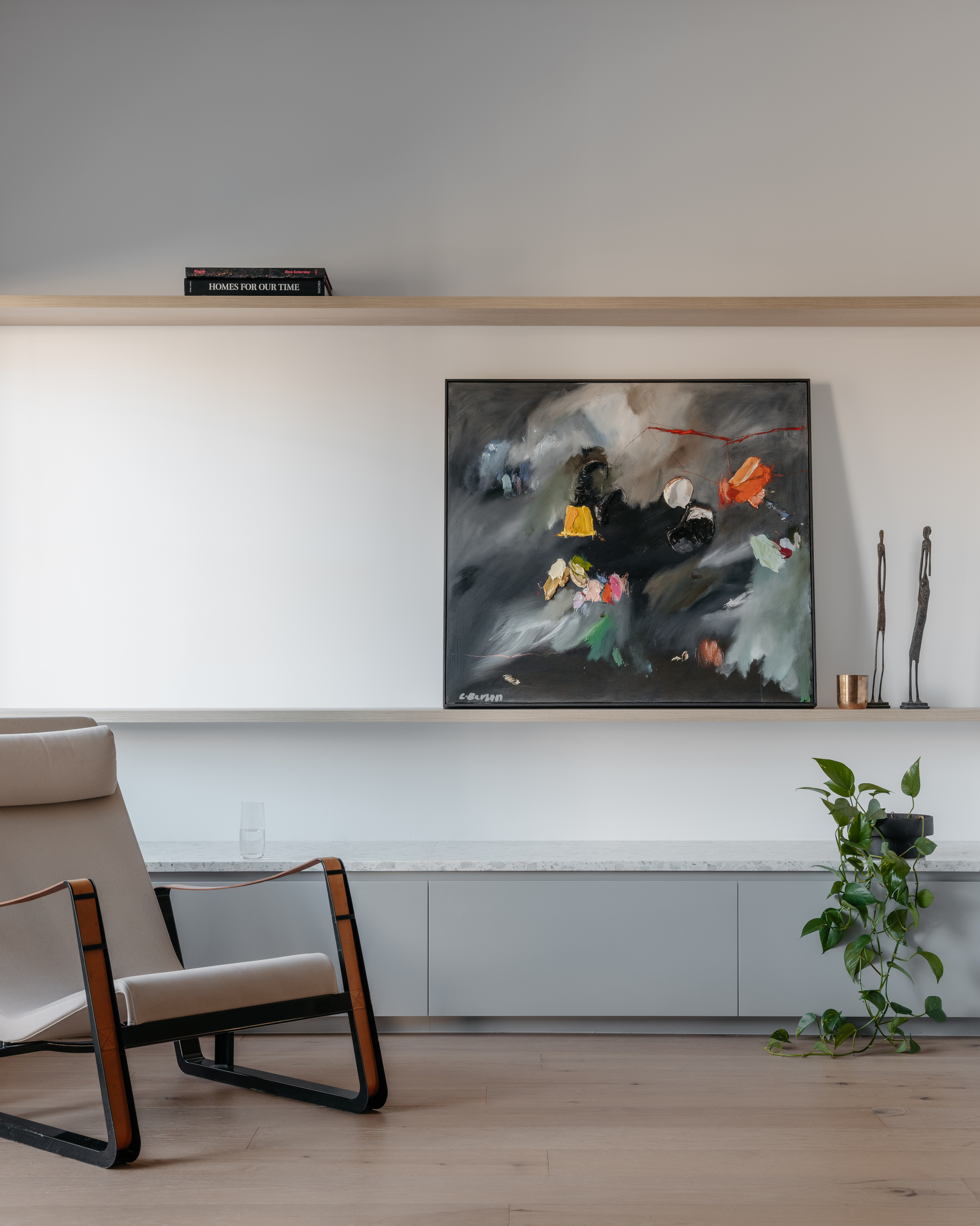 Carlton Apartment