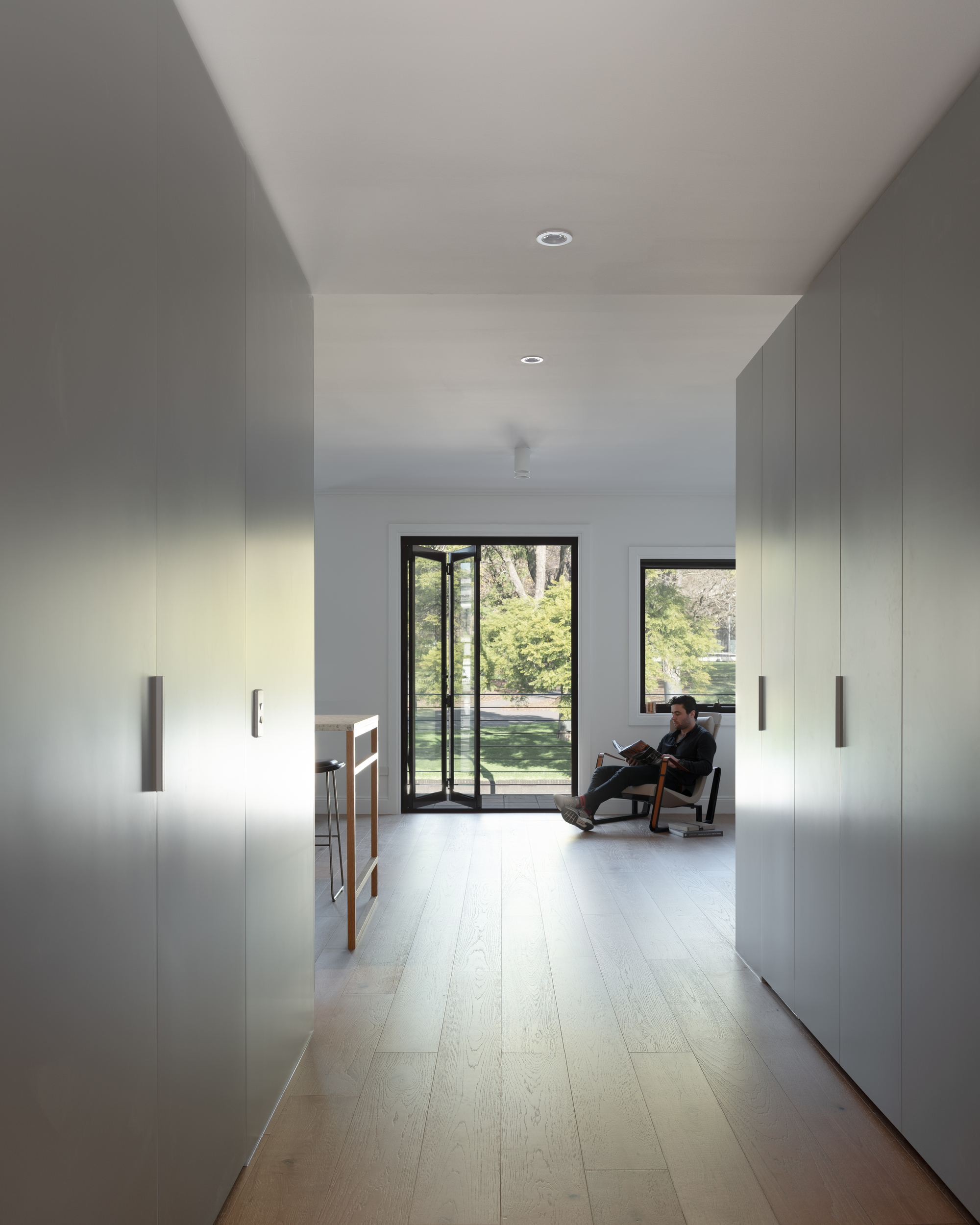 Carlton Apartment