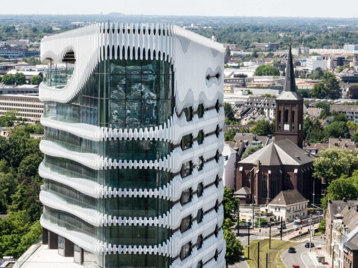 ZIPPER RKM 740 Tower