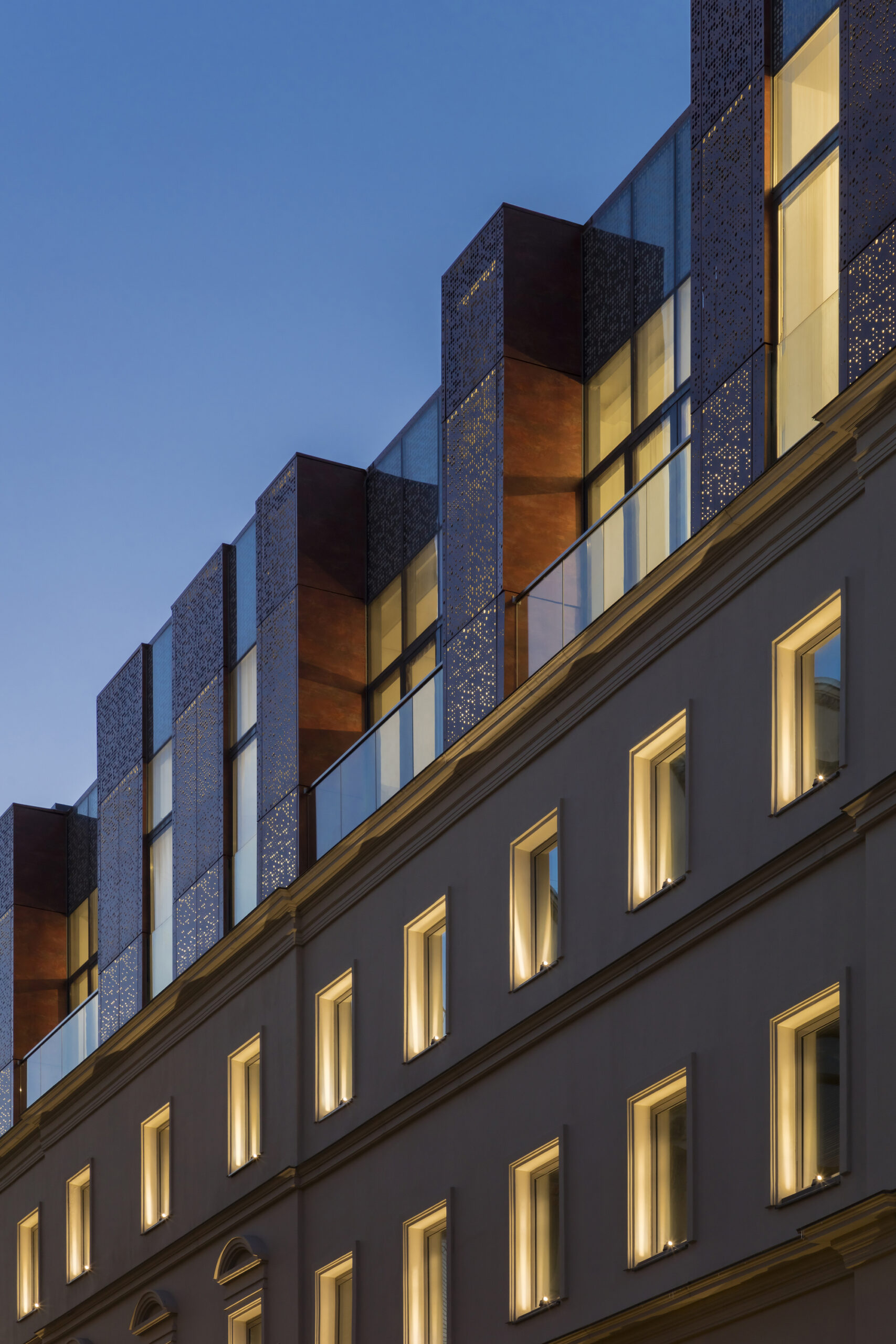 Sovremennik Residential Building Extension