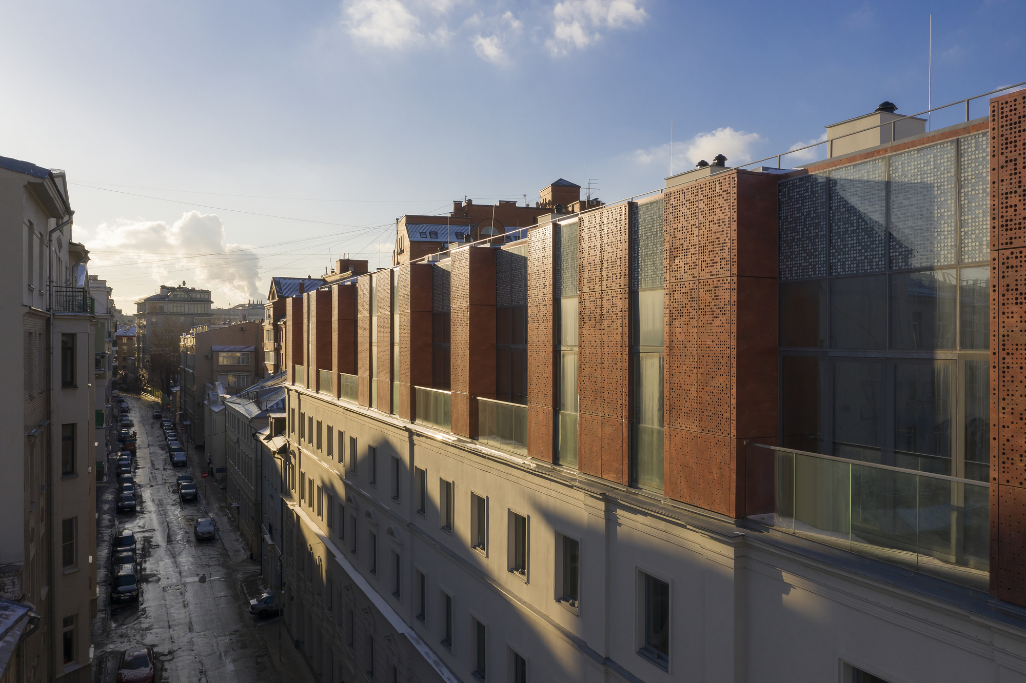 Sovremennik Residential Building Extension