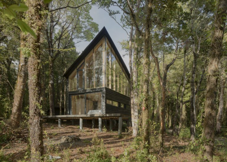 Refugio Calfuco | Tomás de Iruarrizaga