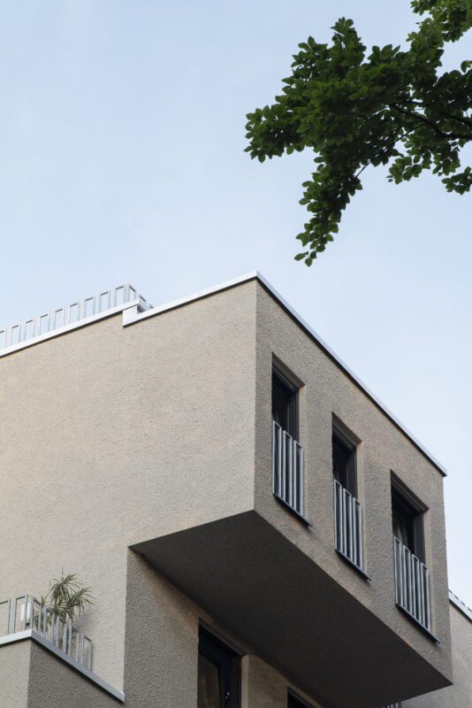 House with bay windows