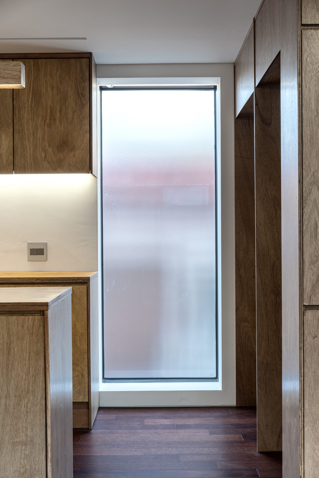 Three Planes Five Layers Apartment