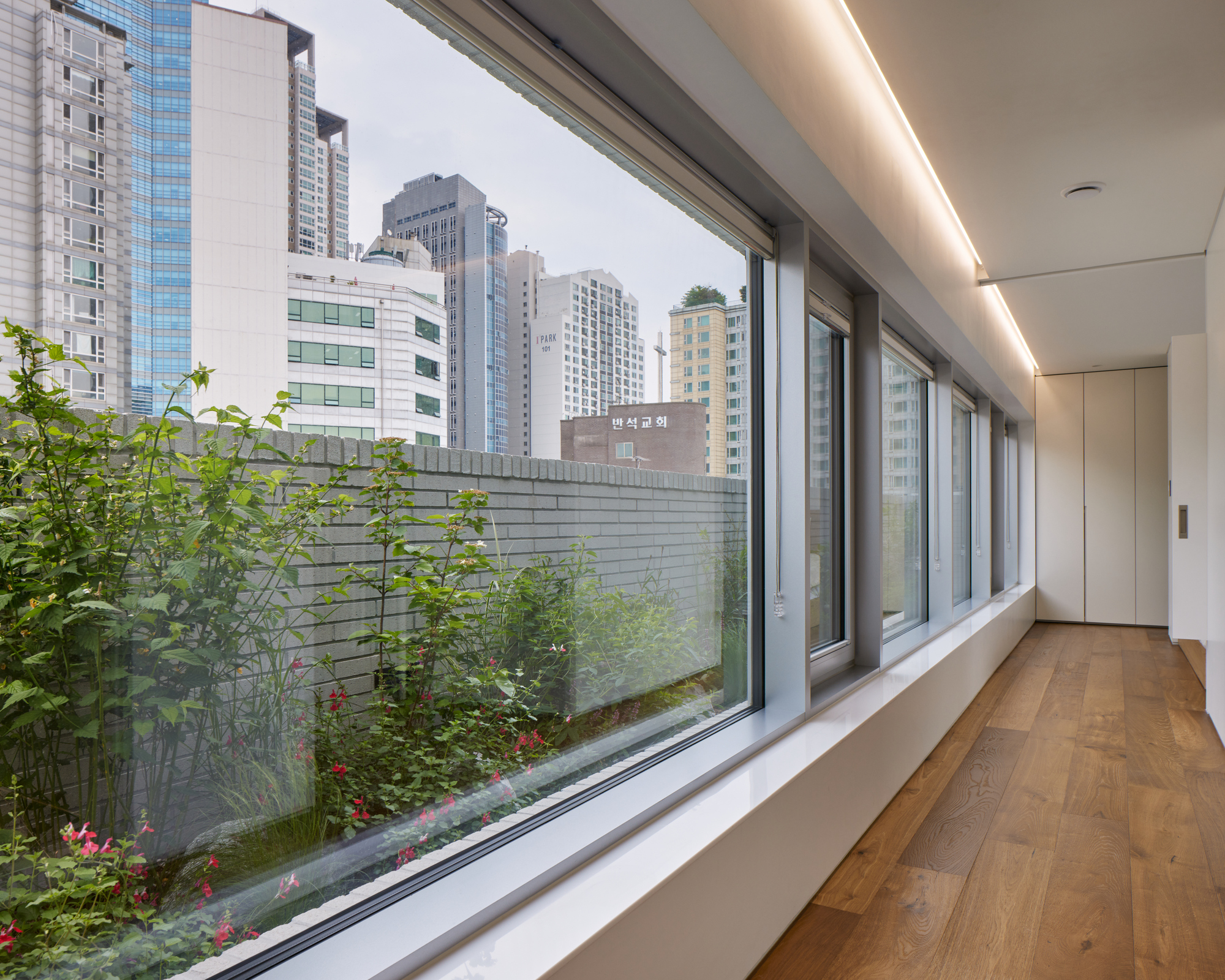 T Roof Commercial and Residential Building
