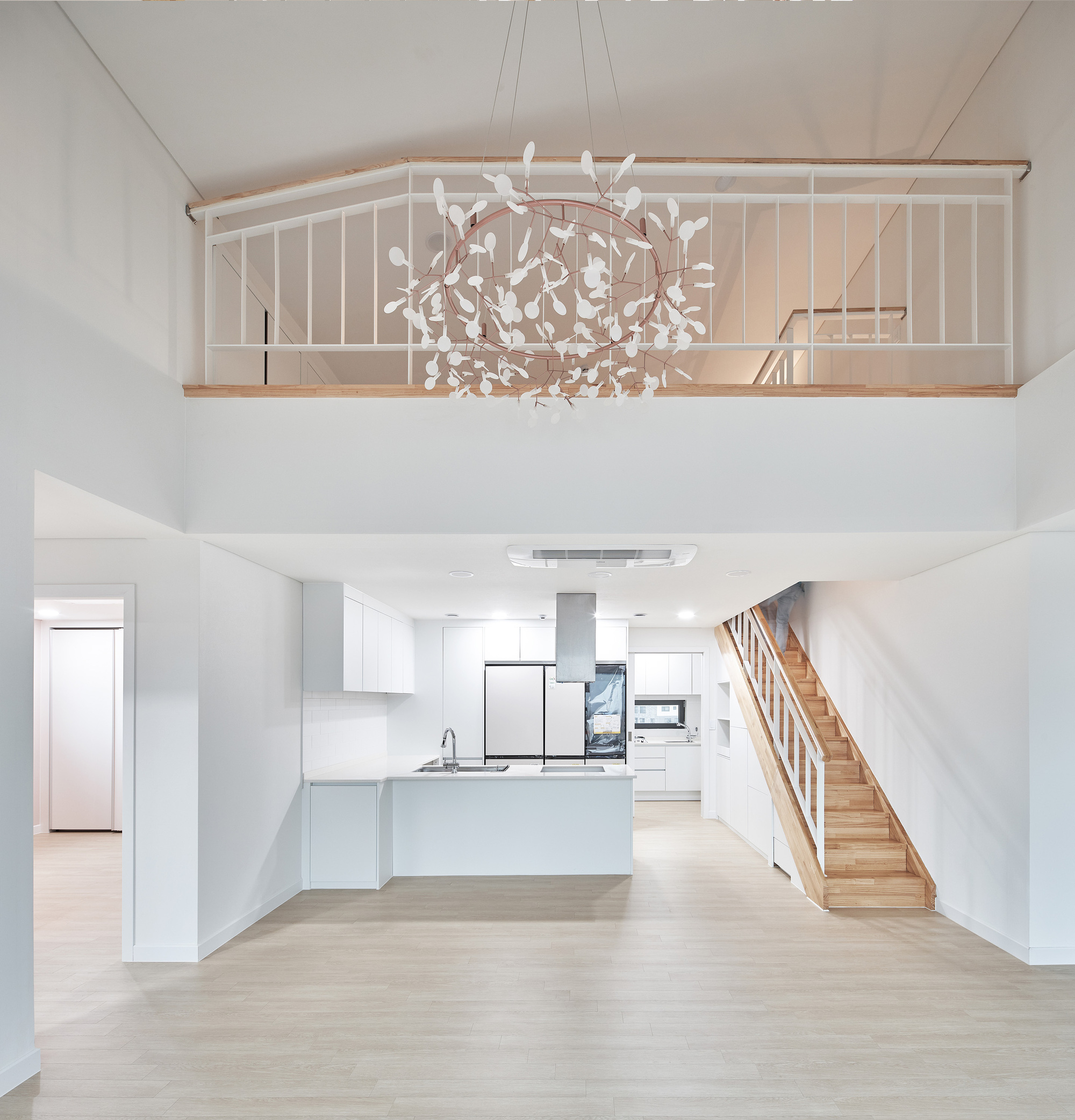 Anseong Commercial House