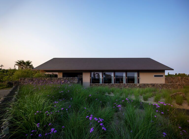 Watarstay [Wa:Tar] | 100A associates