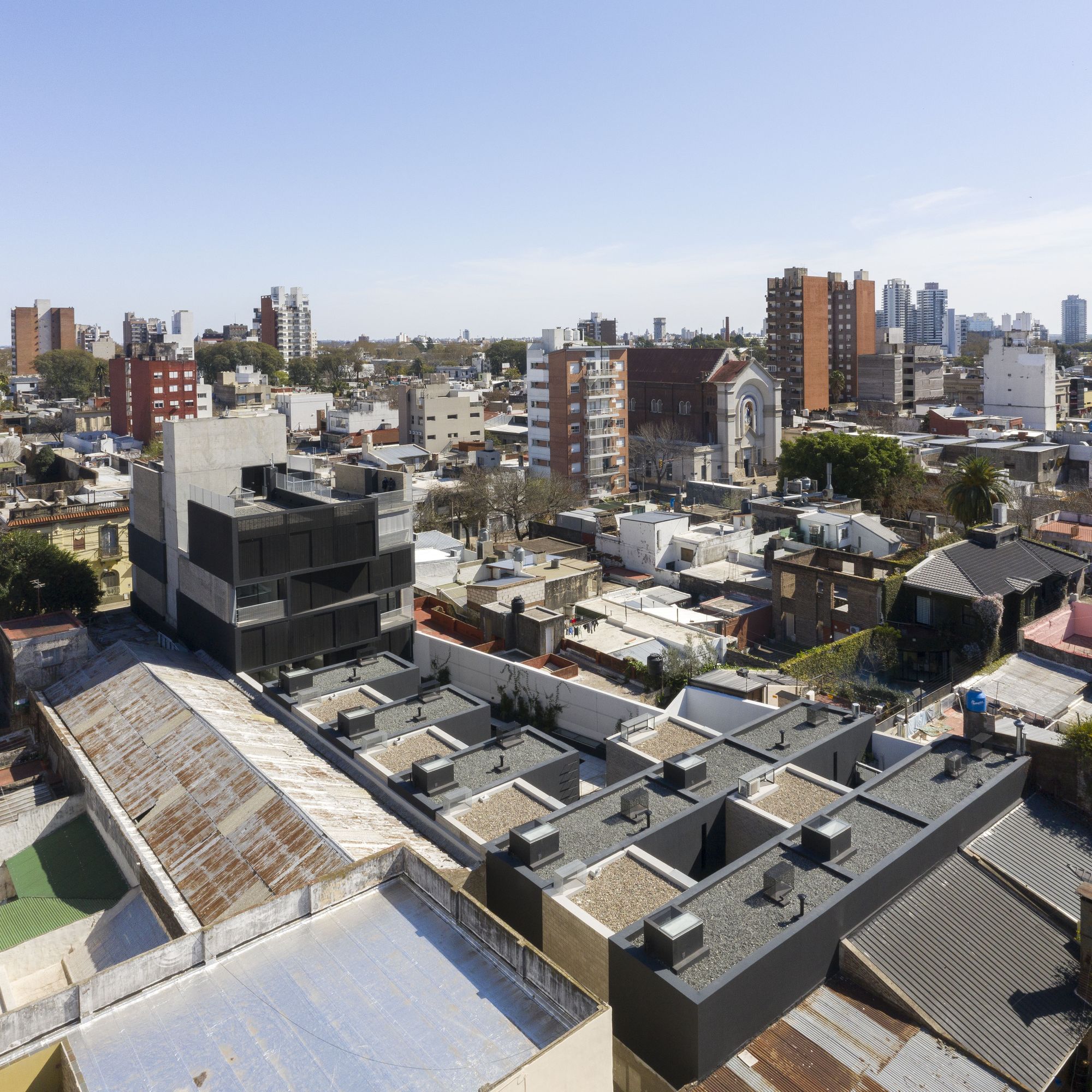 Pichincha Hybrid Housing Complex