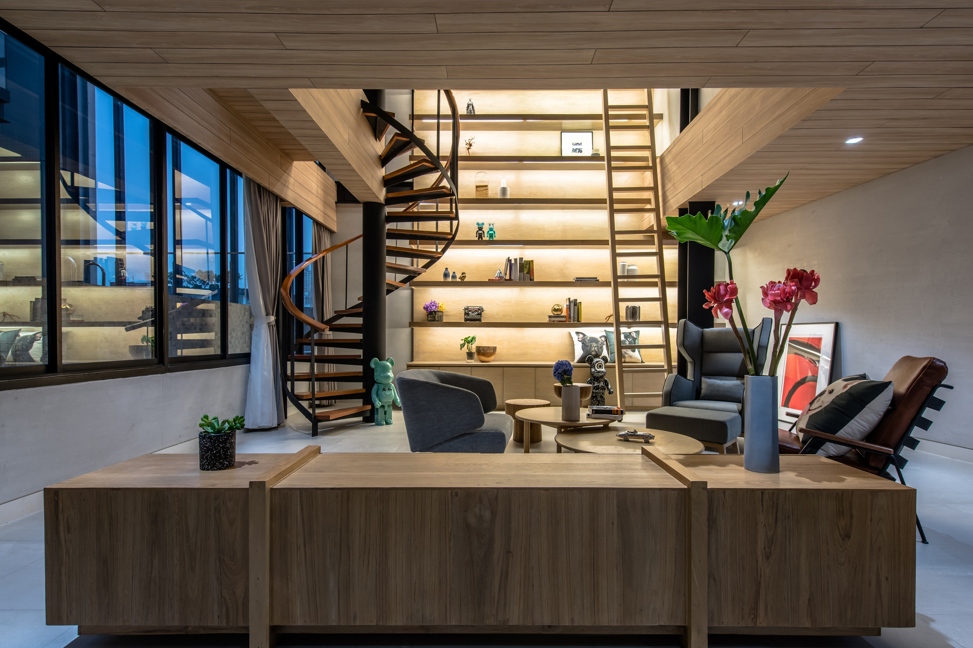 District 8 Home & Office