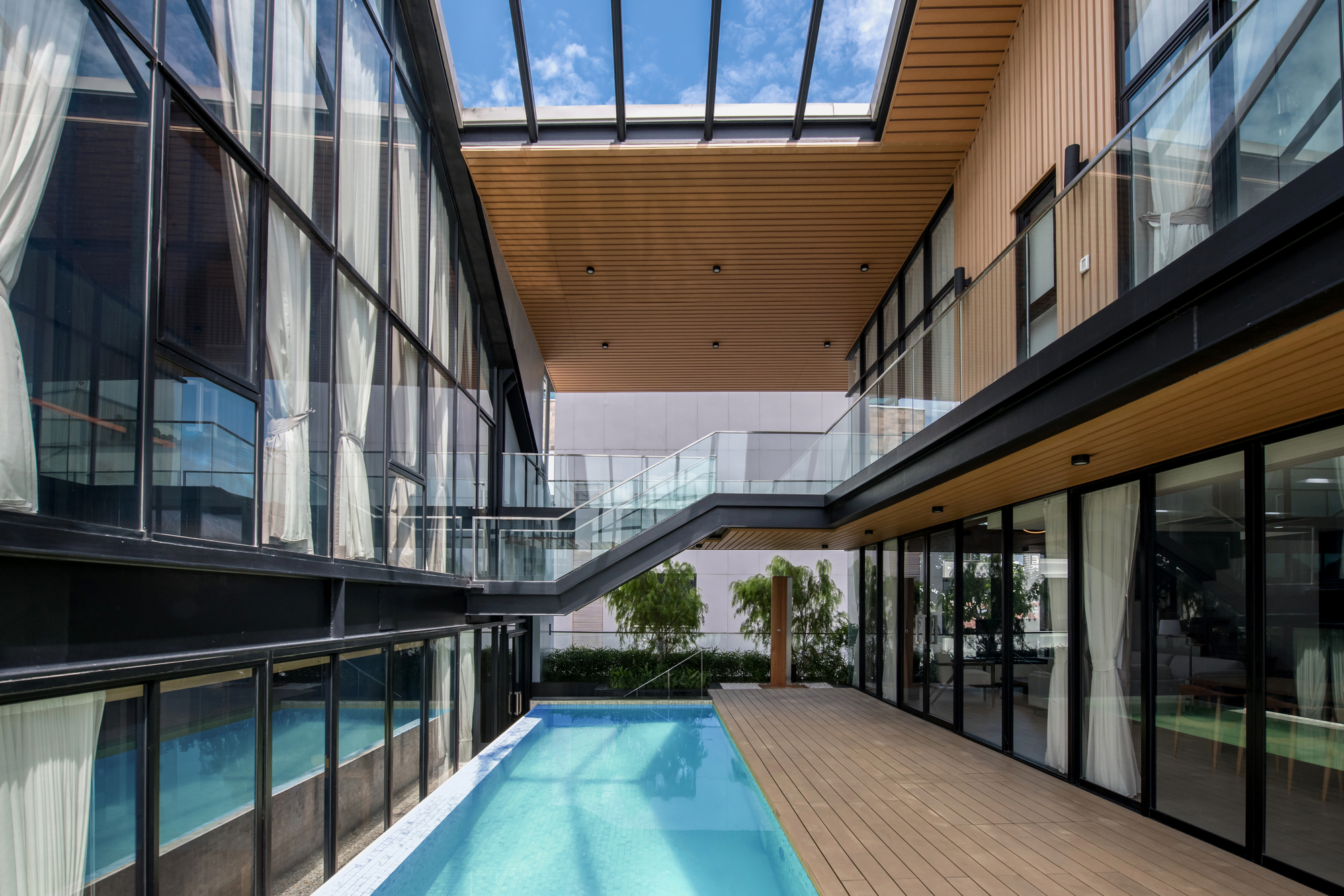 District 8 Home & Office