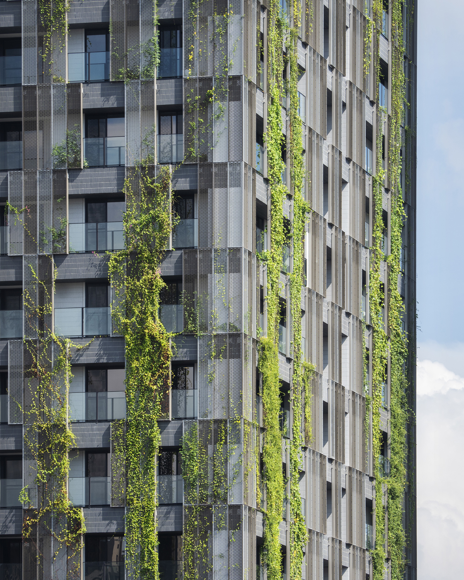 Sky Green Residential & Retail Tower