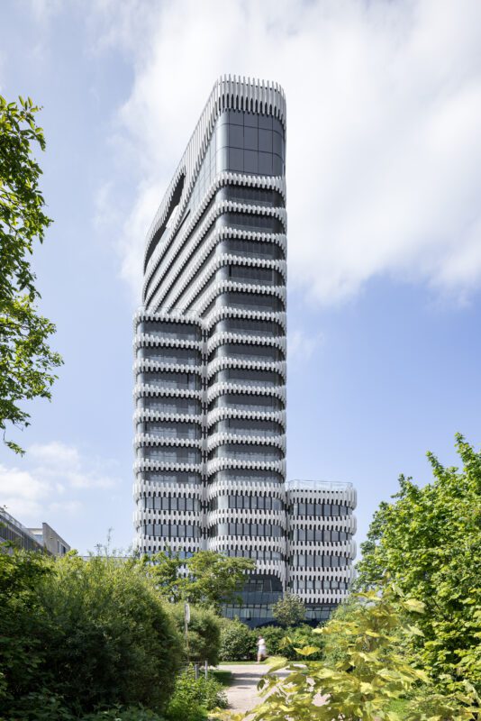 ZIPPER RKM 740 Tower