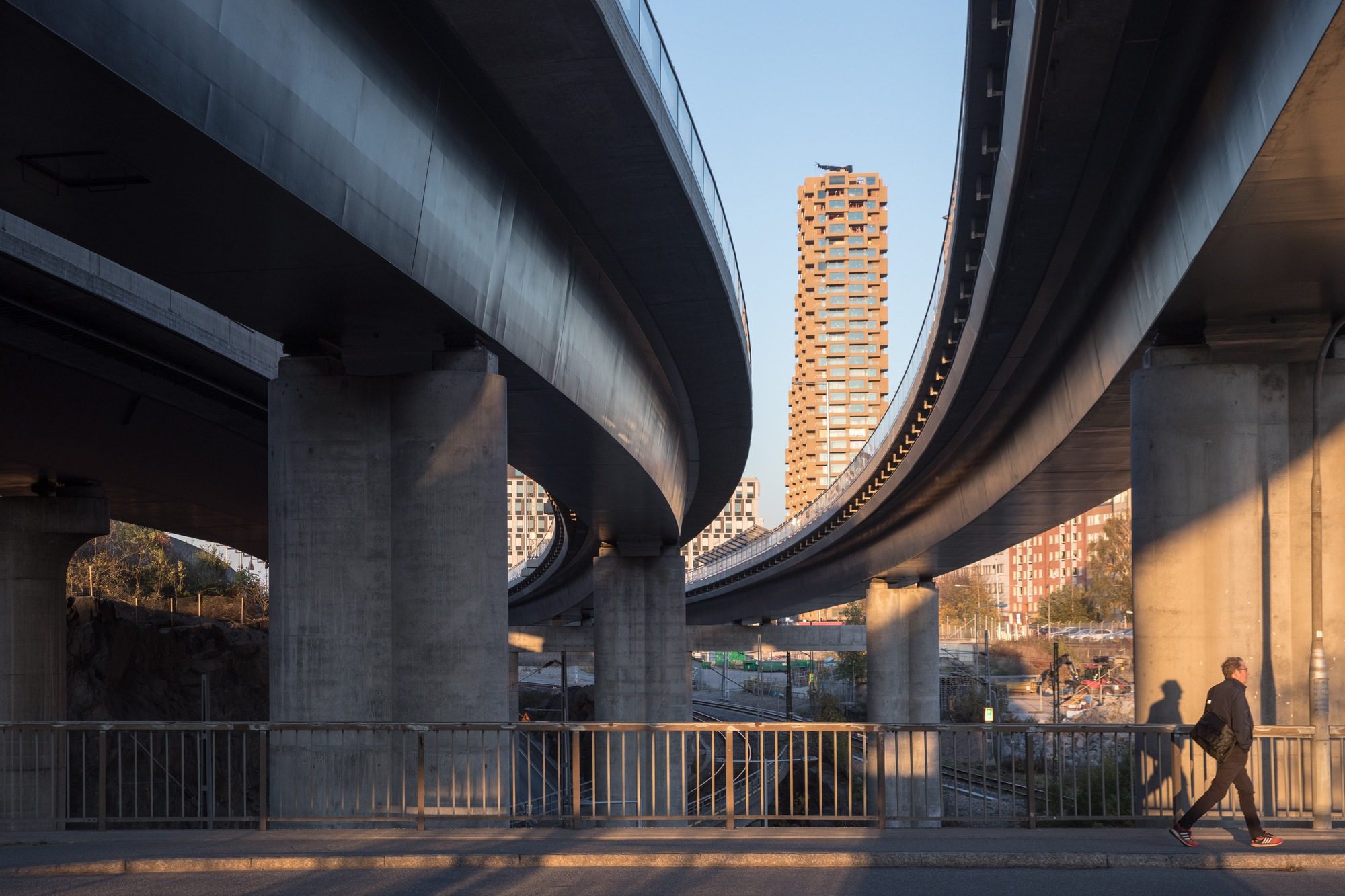 © Laurian Ghinitoiu11