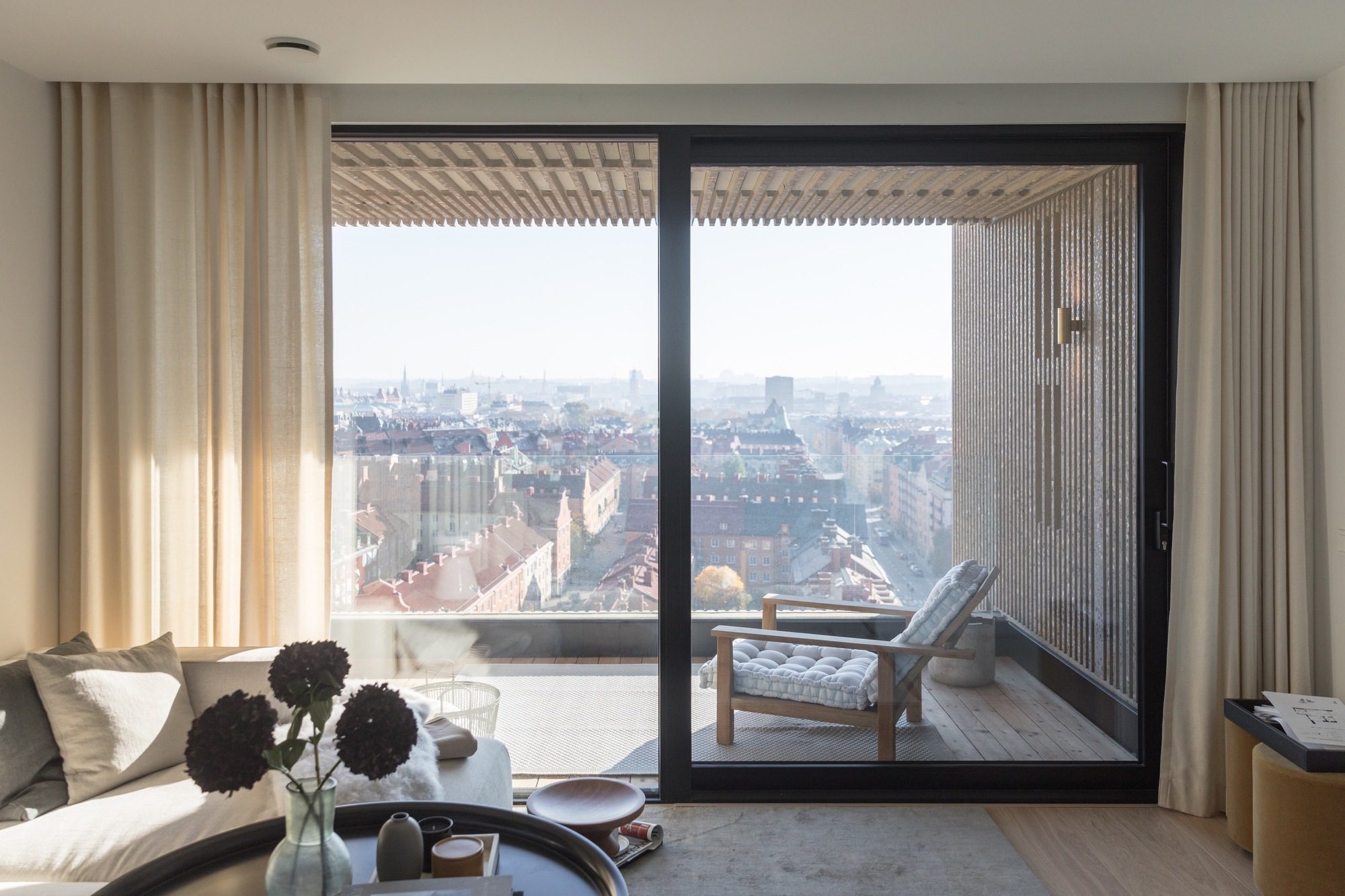 © Laurian Ghinitoiu5