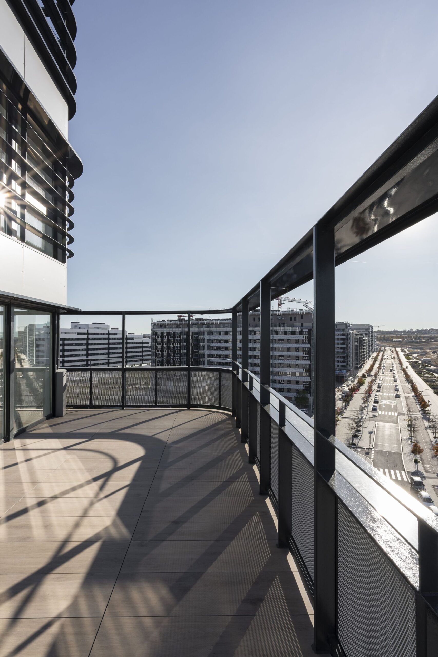 67 Houses, Shops, and a Garage in Valdebebas