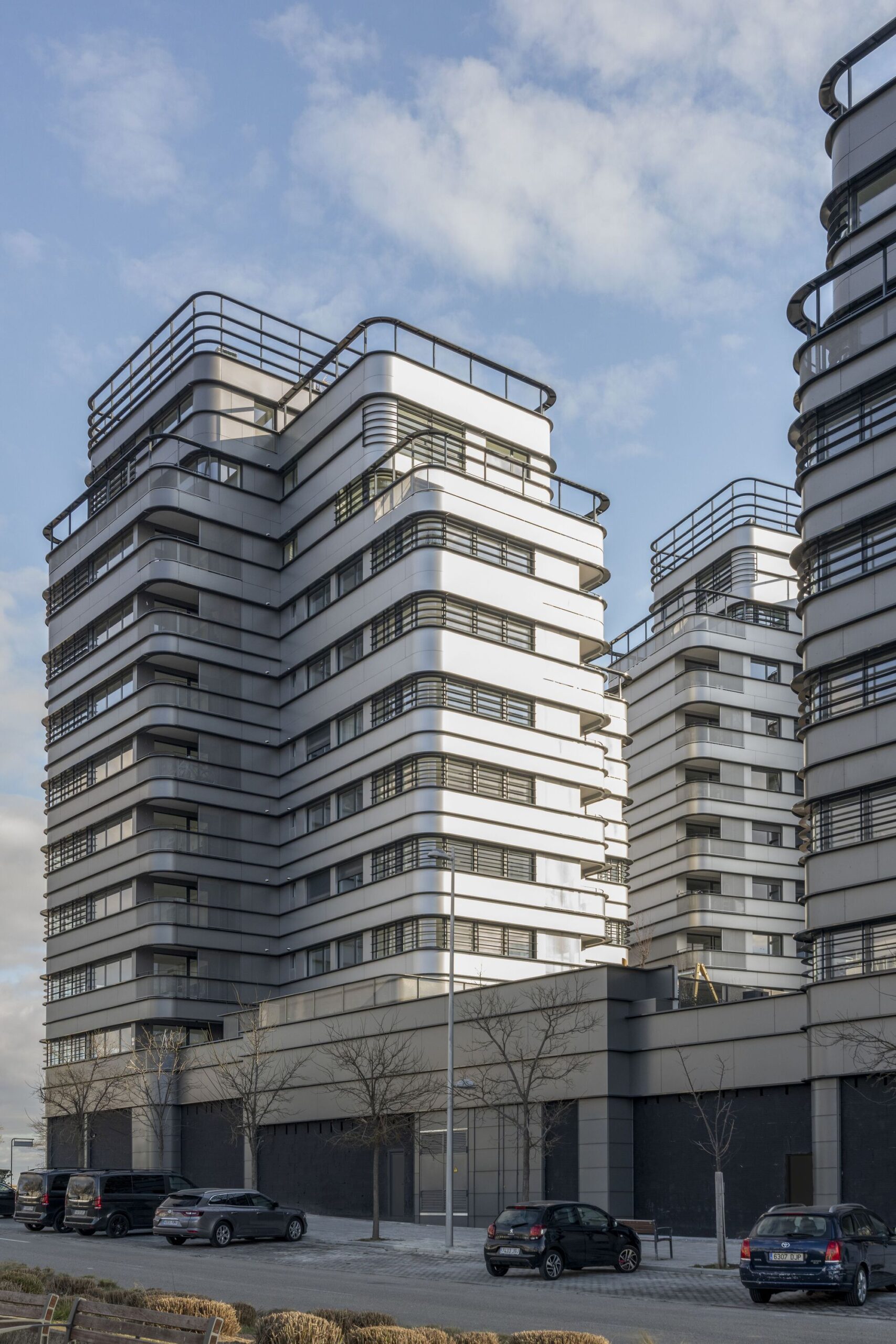 67 Houses, Shops, and a Garage in Valdebebas