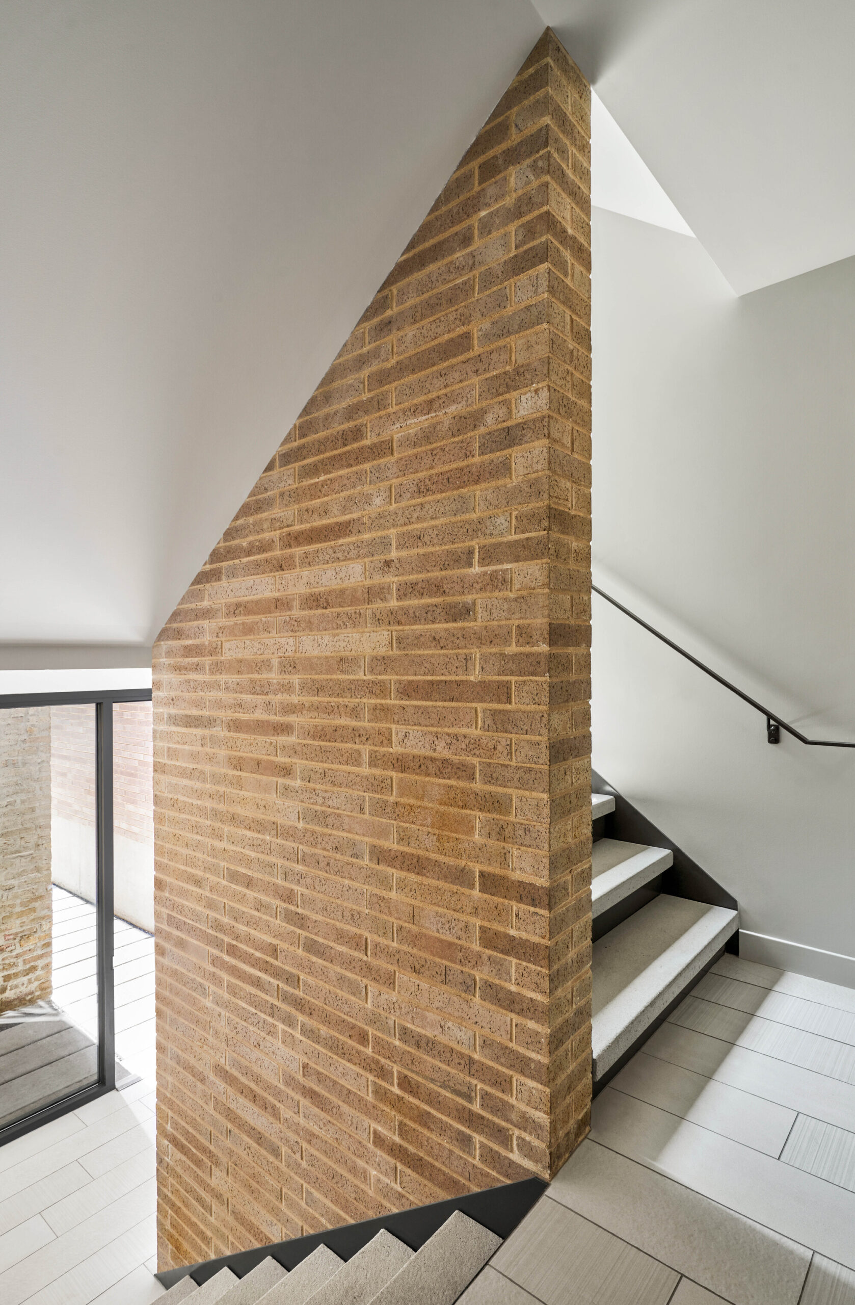 530 West Dickens