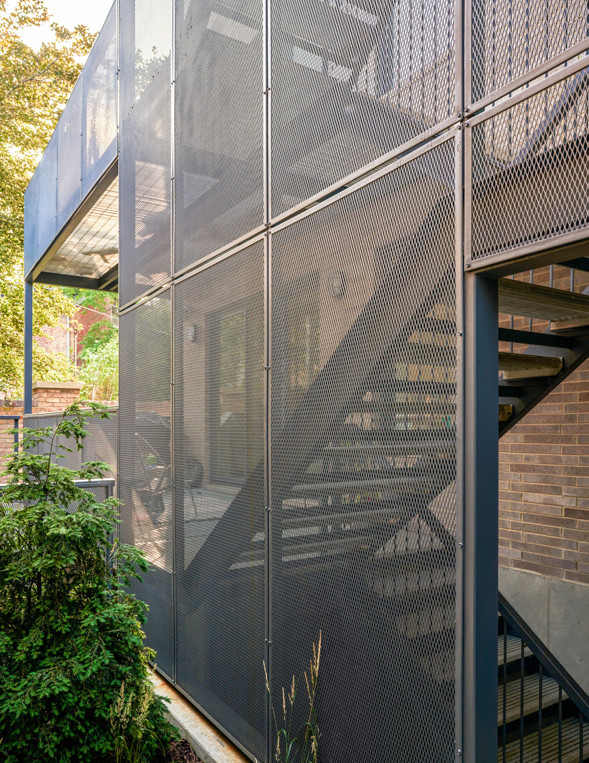 530 West Dickens