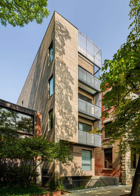 530 West Dickens