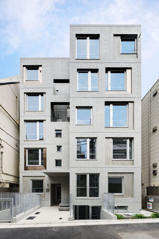 © Nacasa & Partners Inc.1