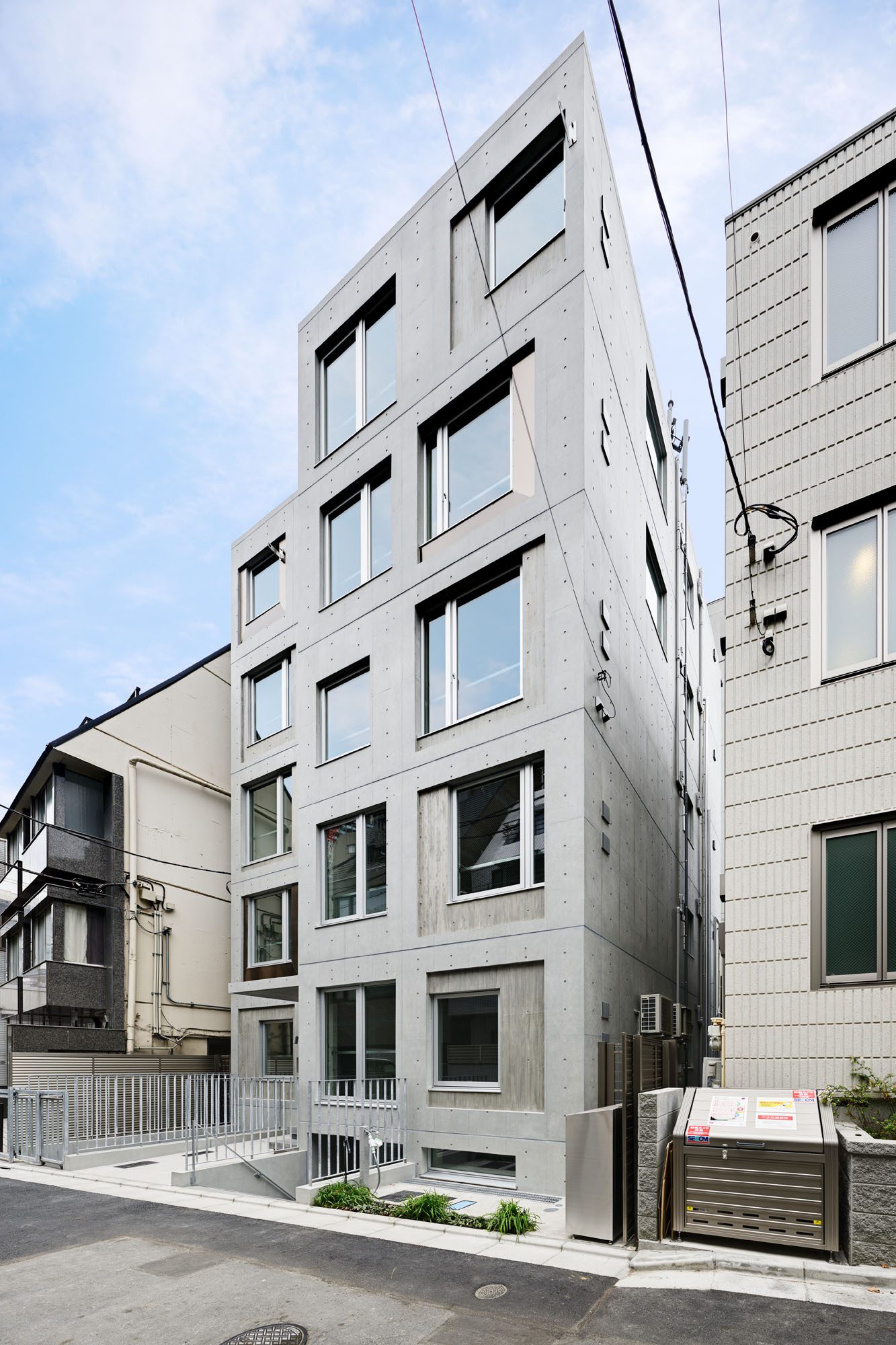 © Nacasa & Partners Inc.10
