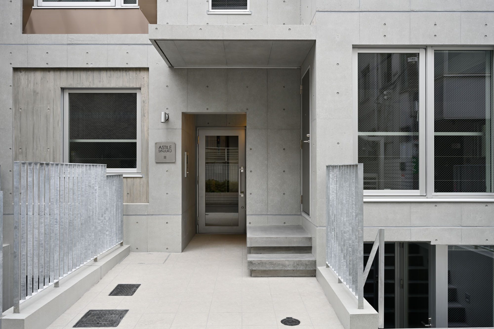 © Nacasa & Partners Inc.11