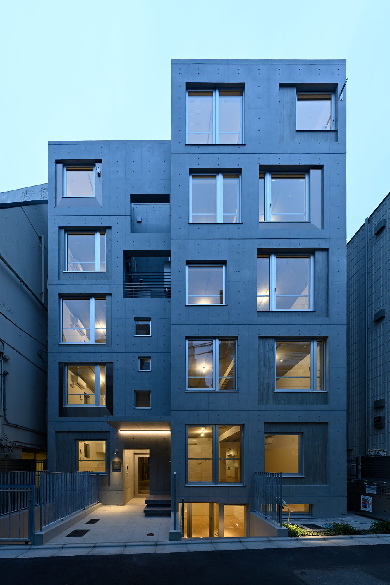 © Nacasa & Partners Inc.12